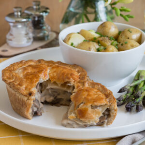 mushroom, leek and stilton pie