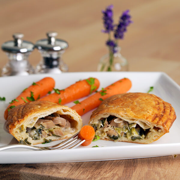 mushroom leek and stilton pasty cut